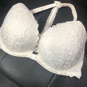 Victoria secret front close lace push up bra size 32DD never worn